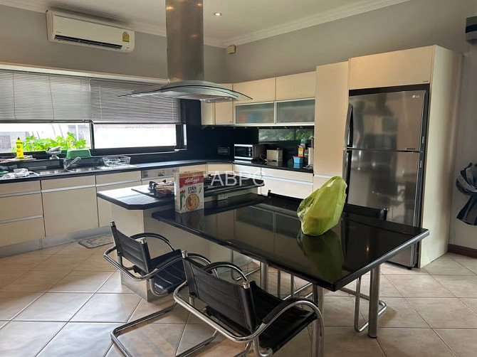 4 Beds 5 Baths House Pattaya - photo 8