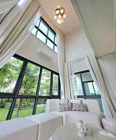4 Beds 5 Baths House Pattaya