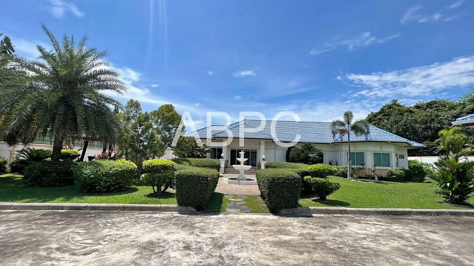 4 Beds 3 Baths House Pattaya - photo 1