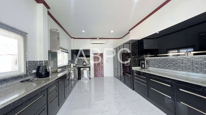4 Beds 3 Baths House Pattaya - photo 6