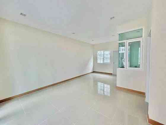 4 Beds 3 Baths - House Pattaya