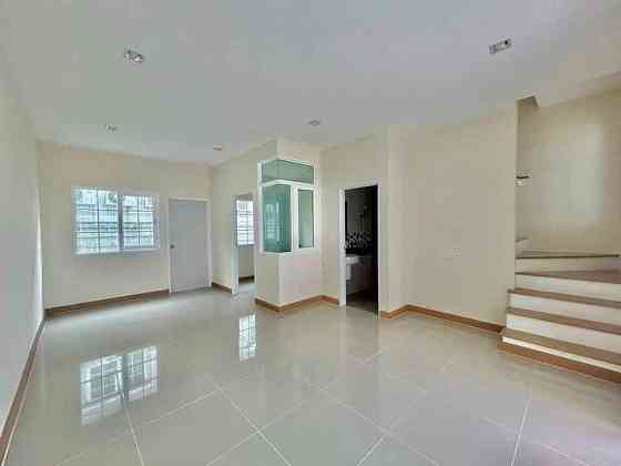 4 Beds 3 Baths - House Pattaya