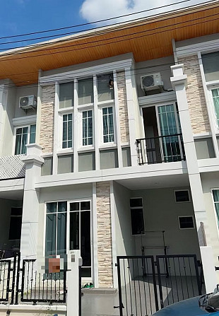4 bedroom, 2 bathroom townhouse Pattaya - photo 4