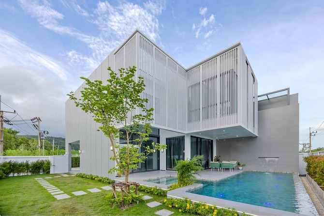 House with Bedrooms: 4 and Bathrooms: 5 Phuket - photo 1