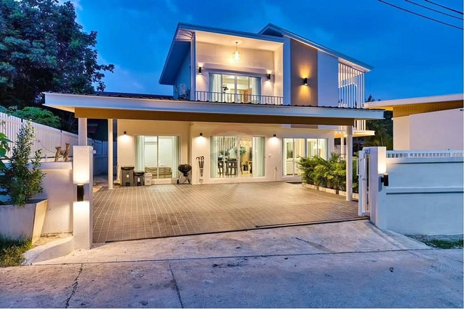 4 bedroom, 4 bathroom house Samui - photo 1