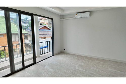 2 Beds 2 Baths Townhouse Samui - photo 4