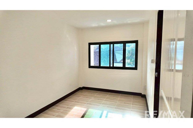 3 Bedrooms 2 Bathrooms - Townhouse Samui - photo 14