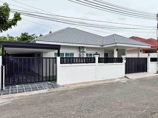 4 Bedroom House for Rent in Pattaya Pattaya - photo 1