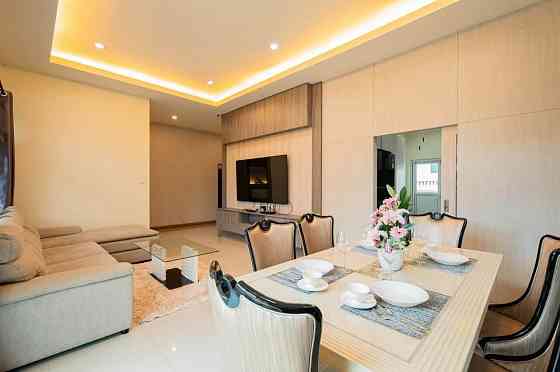 6 Bedroom Pool Villa for Rent in Amorn Village Pattaya