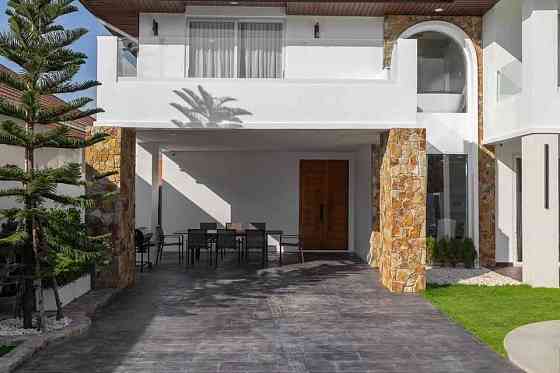 4 Bedroom Pool Villa for Rent in East Pattaya Паттая