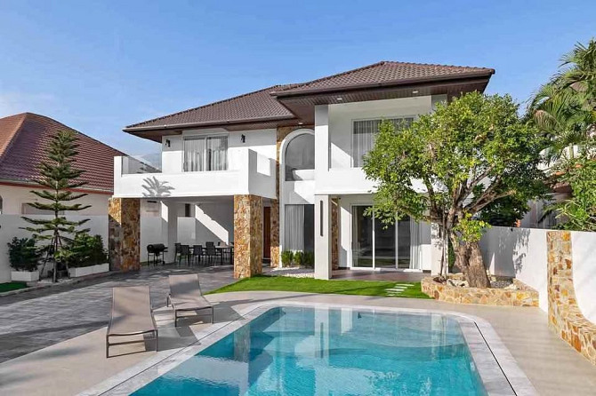 4 Bedroom Pool Villa for Rent in East Pattaya Pattaya - photo 1