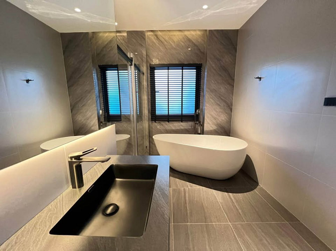 7 Bedroom Pool Villa for Sale in Na Jomtien Pattaya - photo 6