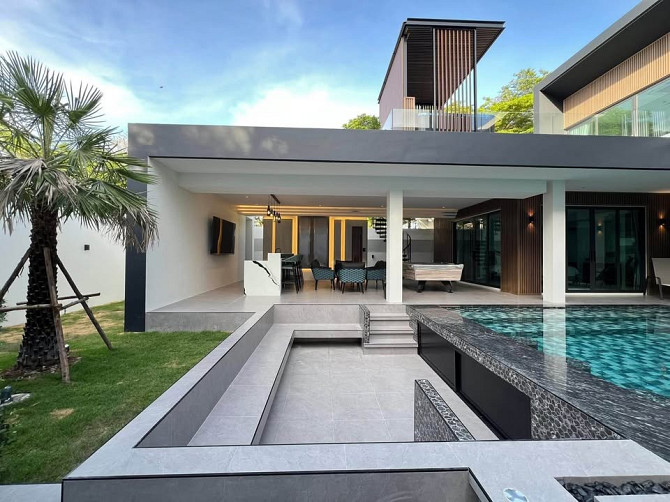 7 Bedroom Pool Villa for Sale in Na Jomtien Pattaya - photo 2
