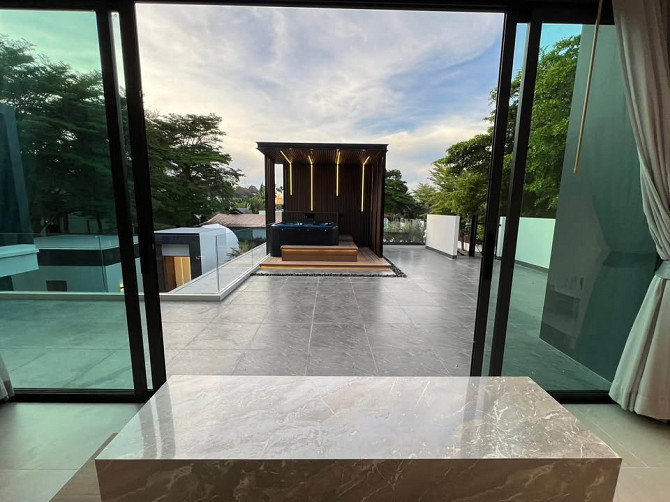 7 Bedroom Pool Villa for Sale in Na Jomtien Pattaya - photo 8