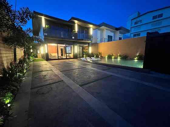 7 Bedroom Pool Villa for Sale in Jomtien Pattaya