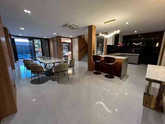 7 Bedroom Pool Villa for Sale in Jomtien Pattaya
