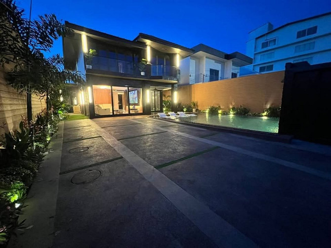 7 Bedroom Pool Villa for Sale in Jomtien Pattaya - photo 3