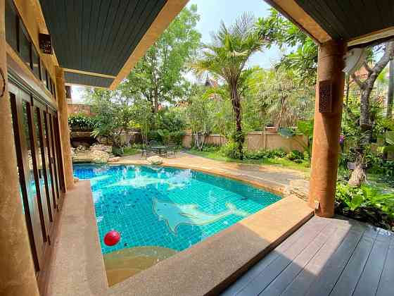 4 Bedroom Pool Villa for Sale in Na-Jomtien Pattaya