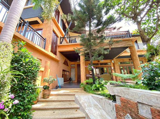 4 Bedroom Pool Villa for Sale in Na-Jomtien Pattaya - photo 1