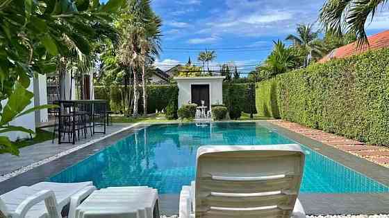 4 Bedroom Pool Villa for Sale in Pattaya Pattaya