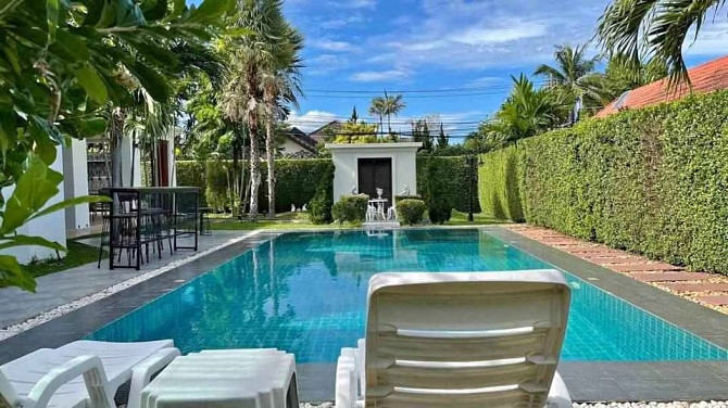 4 Bedroom Pool Villa for Sale in Pattaya Pattaya - photo 1