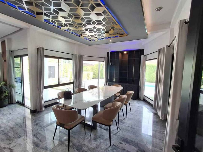4 Bedroom Pool Villa for Sale in Pattaya Pattaya - photo 7