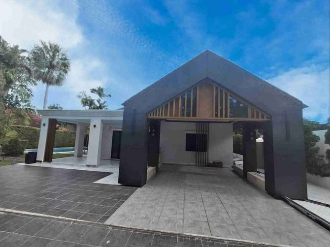 4 Bedroom Pool Villa for Sale in Pattaya Pattaya - photo 2