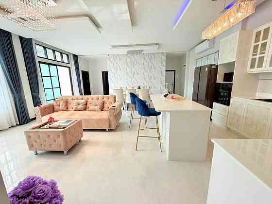 4 Bedroom Pool Villa for Sale in Pattaya Pattaya
