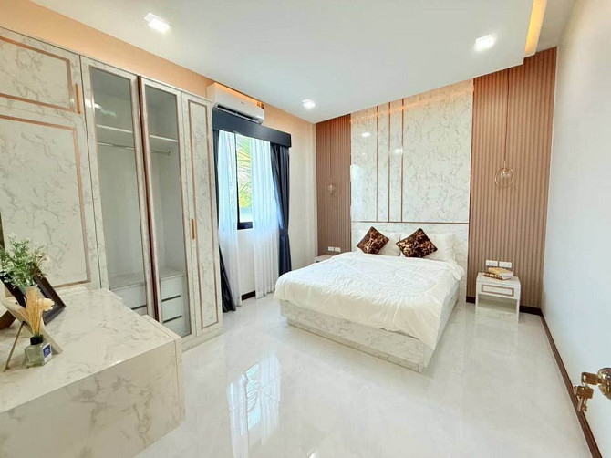 4 Bedroom Pool Villa for Sale in Pattaya Pattaya - photo 11