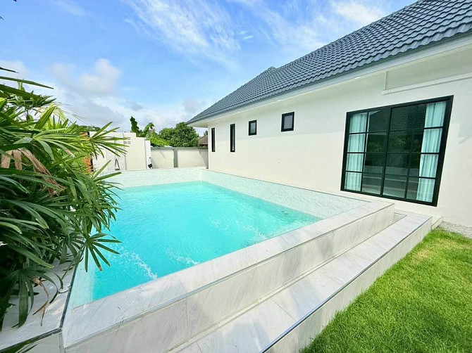 4 Bedroom Pool Villa for Sale in Pattaya Pattaya - photo 1
