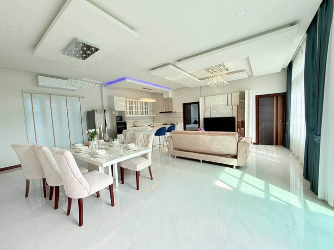4 Bedroom Pool Villa for Sale in Pattaya Pattaya - photo 7