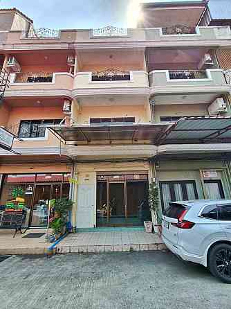 3-Story Commercial Building for Rent in South Pattaya Pattaya