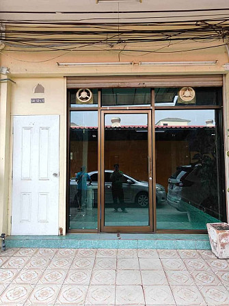 3-Story Commercial Building for Rent in South Pattaya Pattaya - photo 2