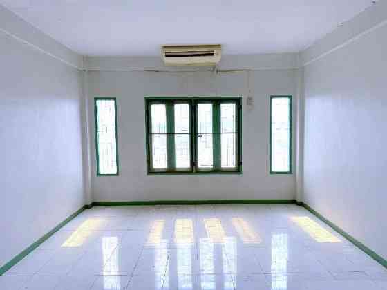 3-Story Commercial Building for Rent, 6 Beds Pattaya