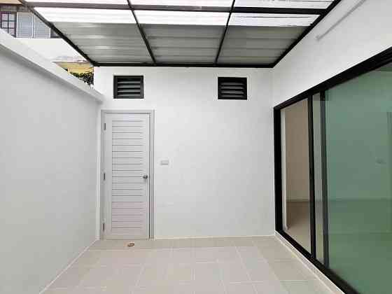 Retail Space for Rent on Phra Tamnak Road Pattaya
