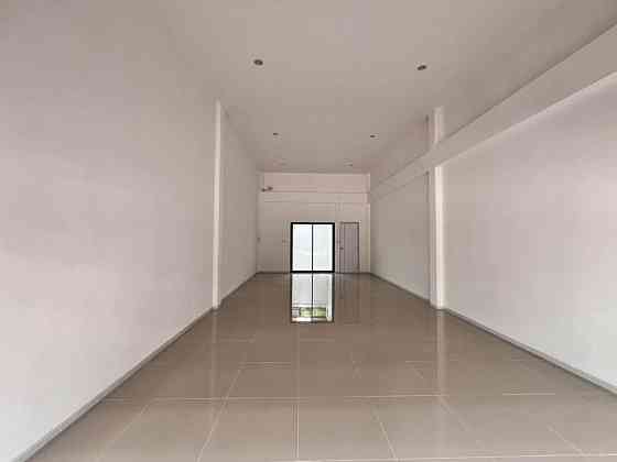 Retail Space for Rent on Phra Tamnak Road Pattaya