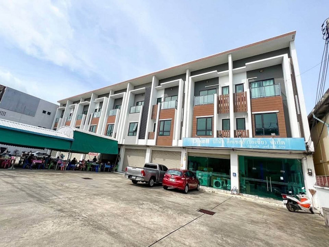 3-Story Commercial Building for Rent on Main Road Phuket - photo 2