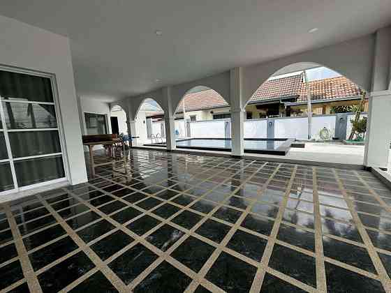 3 Bedroom Pool Villa for Rent in Pattaya พัทยา
