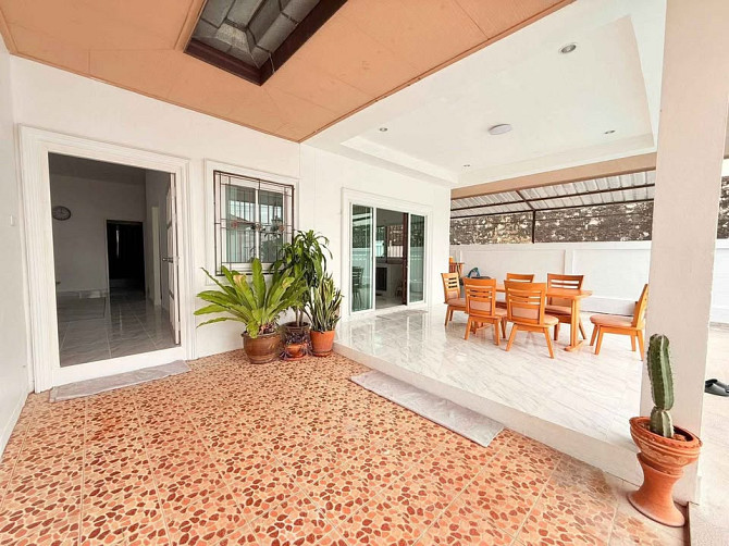 4 Bedroom Pool Villa for Rent in East Pattaya Pattaya - photo 5