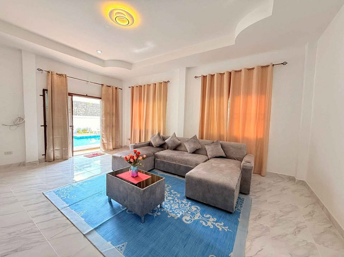 4 Bedroom Pool Villa for Rent in East Pattaya Pattaya - photo 8