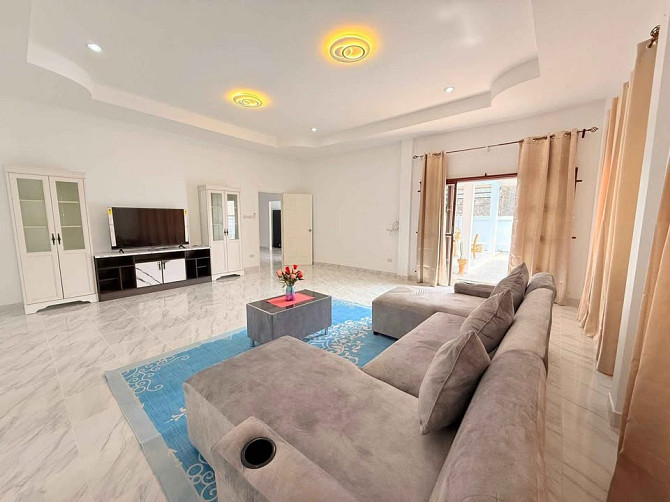 4 Bedroom Pool Villa for Rent in East Pattaya Pattaya - photo 6