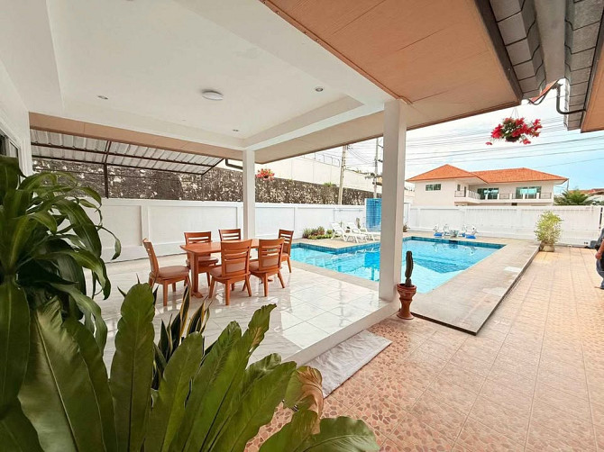 4 Bedroom Pool Villa for Rent in East Pattaya Pattaya - photo 4