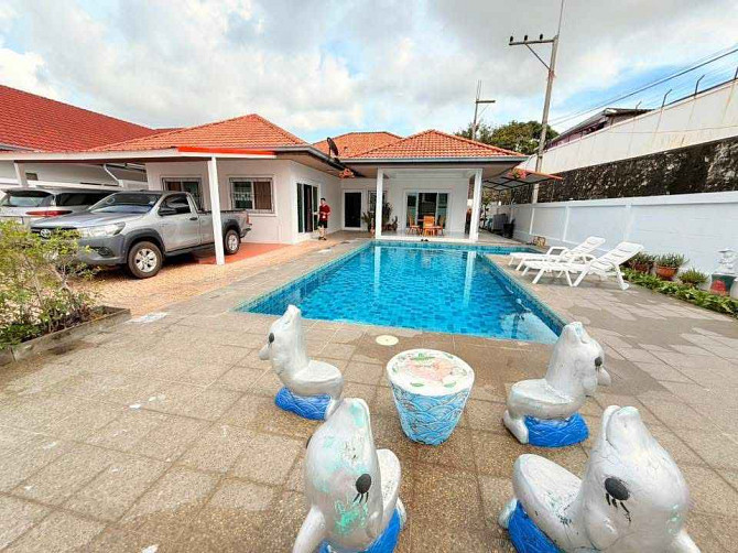 4 Bedroom Pool Villa for Rent in East Pattaya Pattaya - photo 2