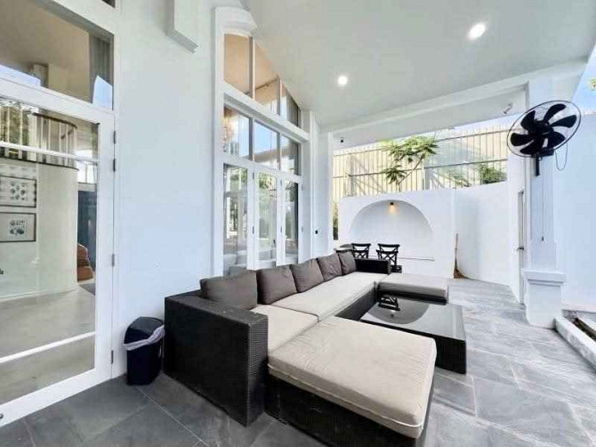 5 Bedroom Pool Villa for Sale in Wongamat Pattaya - photo 3