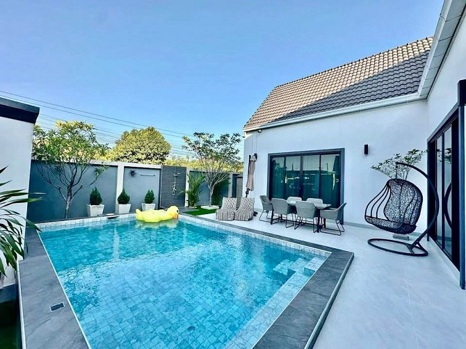 3 Bedroom Pool Villa for Sale in Pattaya Pattaya - photo 1