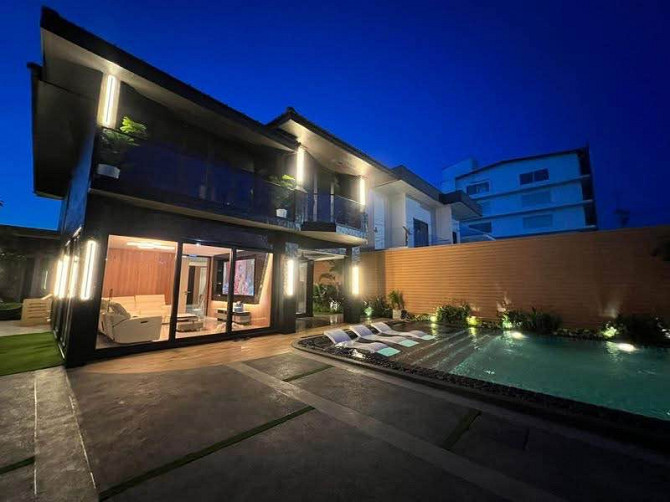 7 Bedroom Pool Villa for Sale in Jomtien Pattaya - photo 18