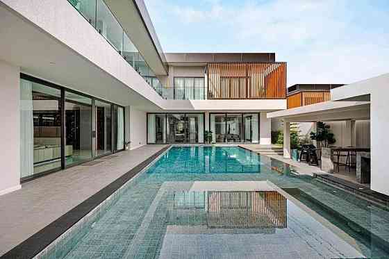 6 Bedroom Pool Villa for Sale in Jomtien Beach Pattaya