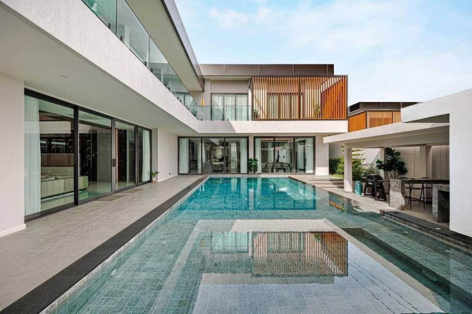 6 Bedroom Pool Villa for Sale in Jomtien Beach Pattaya - photo 1