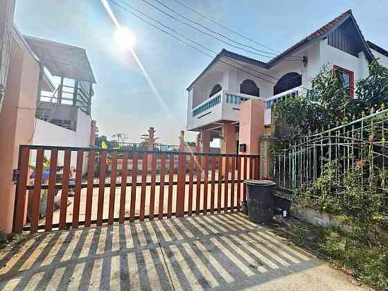 4 Bed House for Sale in Jomtien, Pattaya Pattaya