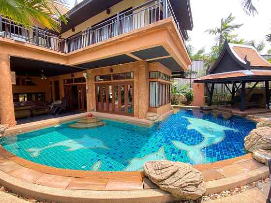 4 Bedroom Pool Villa for Sale in Na-Jomtien Pattaya